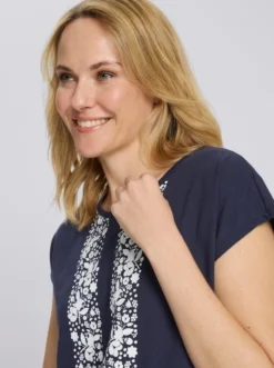 Kurzarmshirt mit Blumenmuster