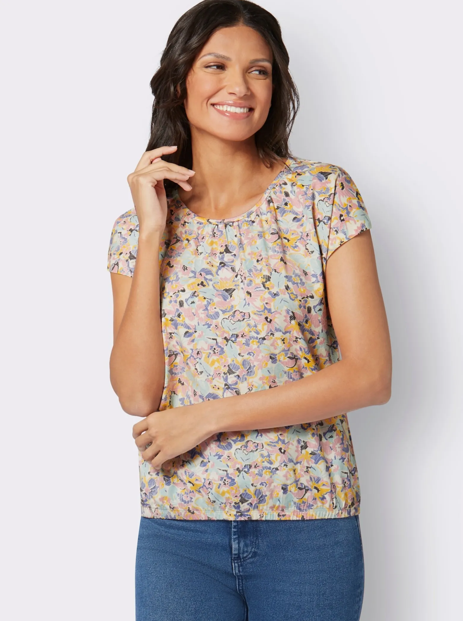 Kurzarmshirt mit elastischem Saum