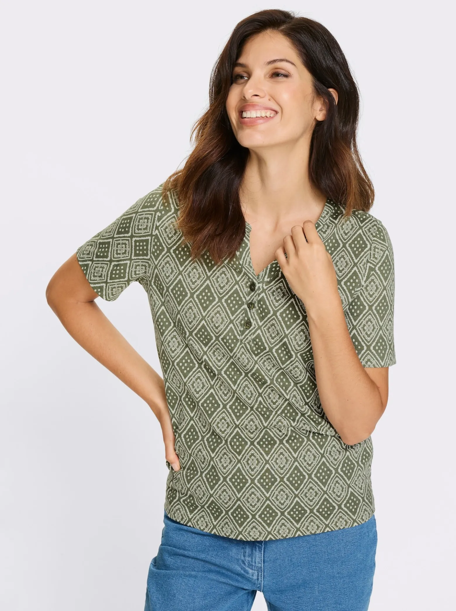 Kurzarmshirt mit Ethno-Druck