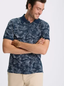 Kurzarmshirt mit floralem Allover-Muster