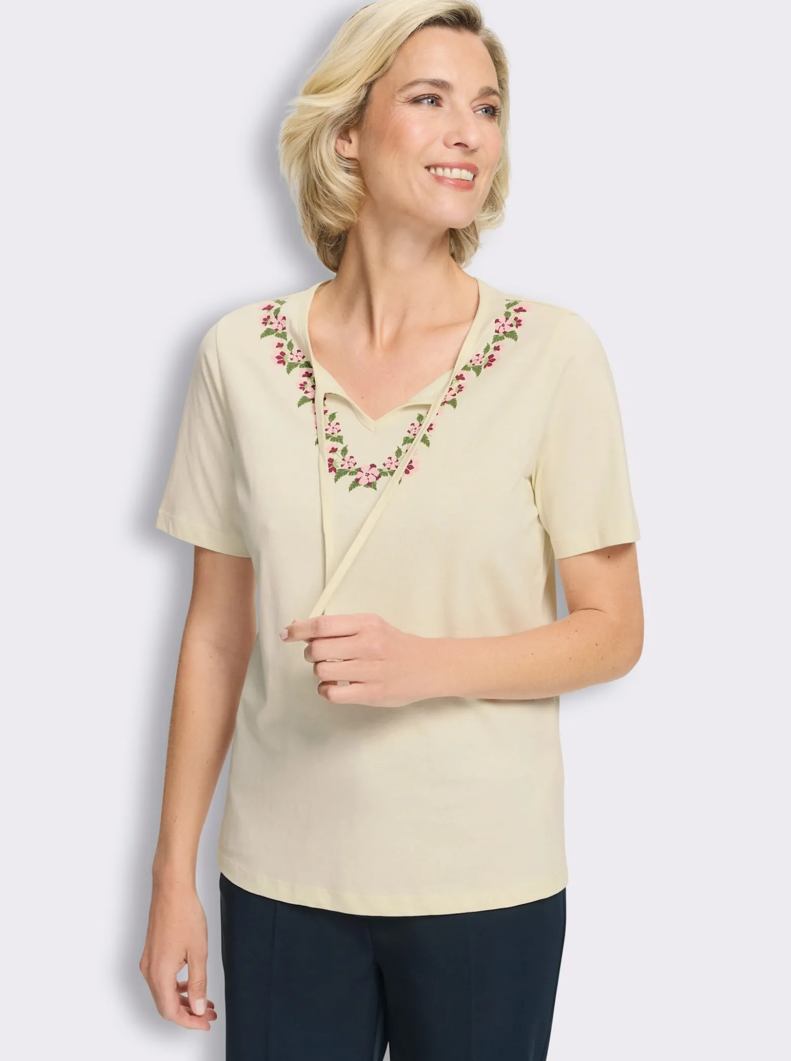 Kurzarmshirt mit floralem Druck