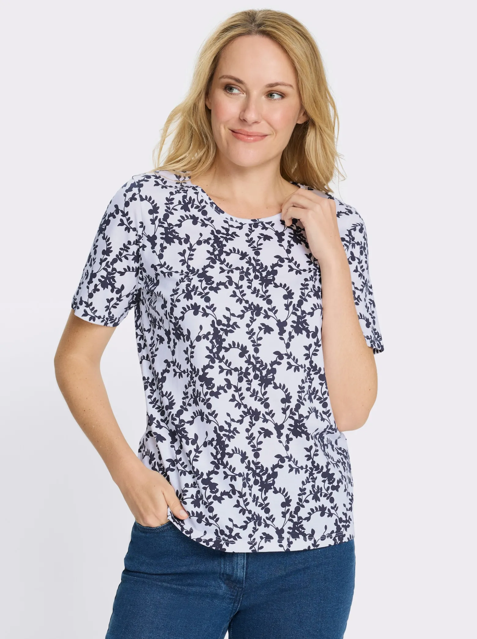 Kurzarmshirt mit floralem Muster