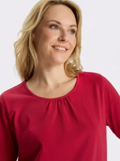 Kurzarmshirt mit gerafftem Ausschnitt