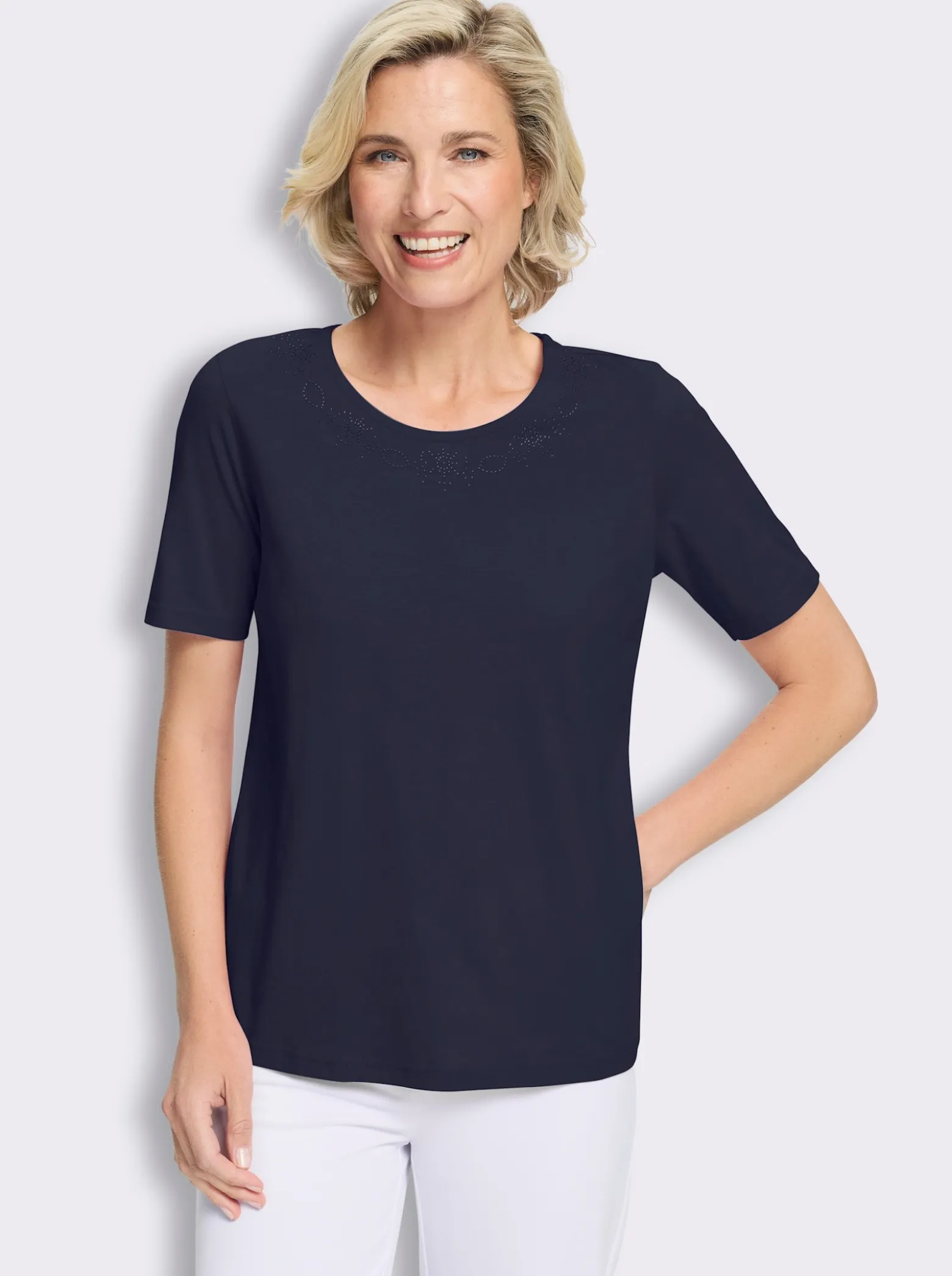 Kurzarmshirt mit Glitzersteinchen-Applikation