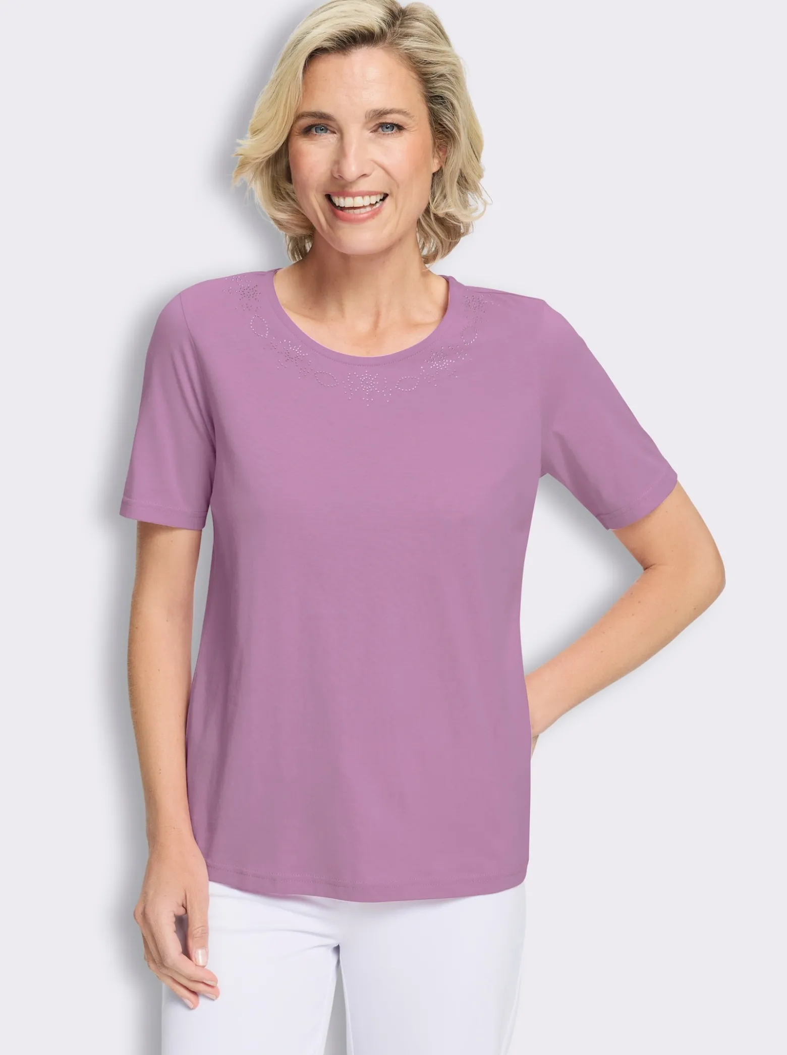 Kurzarmshirt mit Glitzersteinchen-Applikation