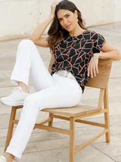 Kurzarmshirt mit Grafik-Print vorne