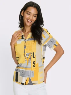 Kurzarmshirt mit kurzer Knopfleiste