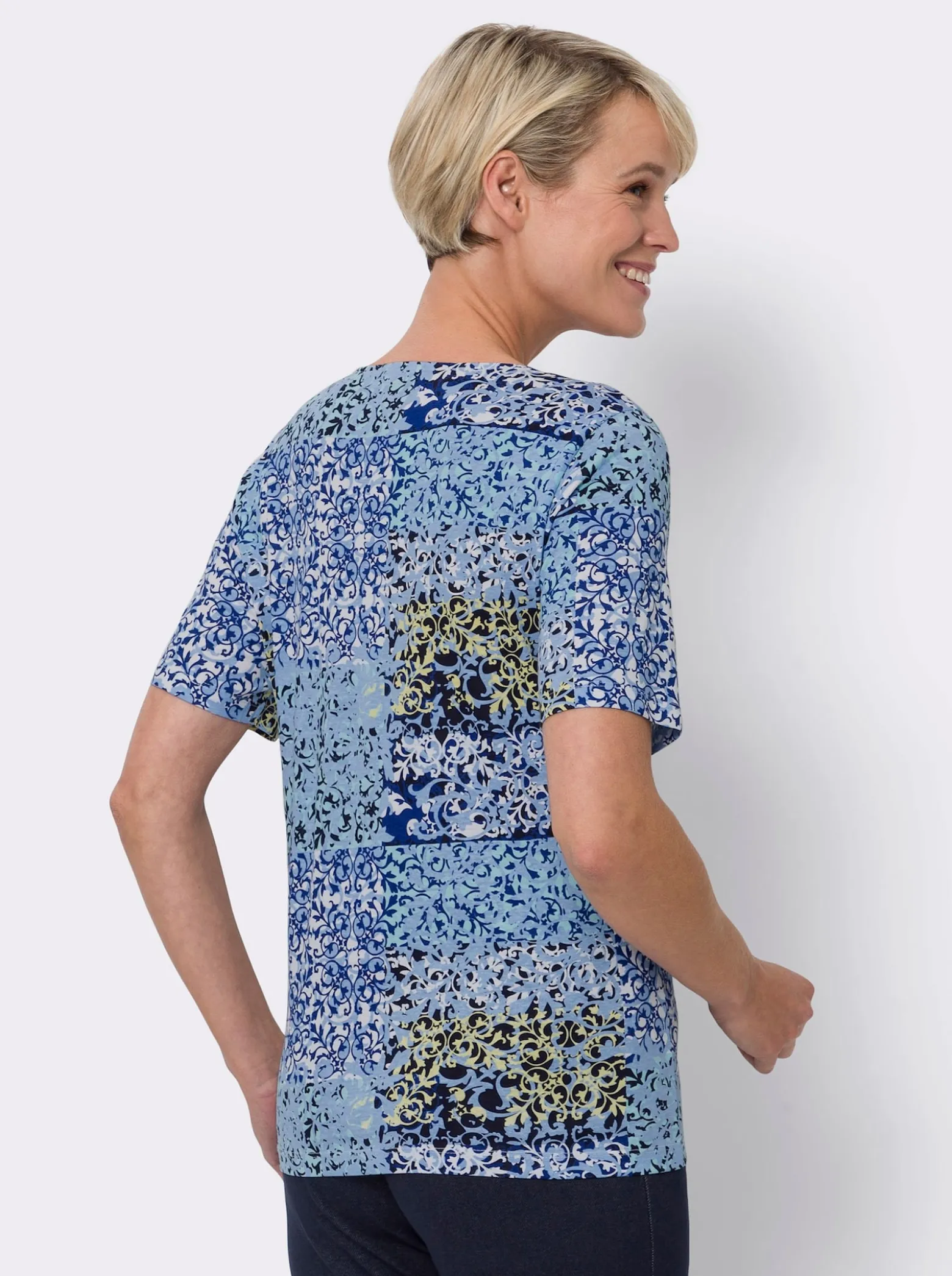 Kurzarmshirt mit Patchwork-Druck
