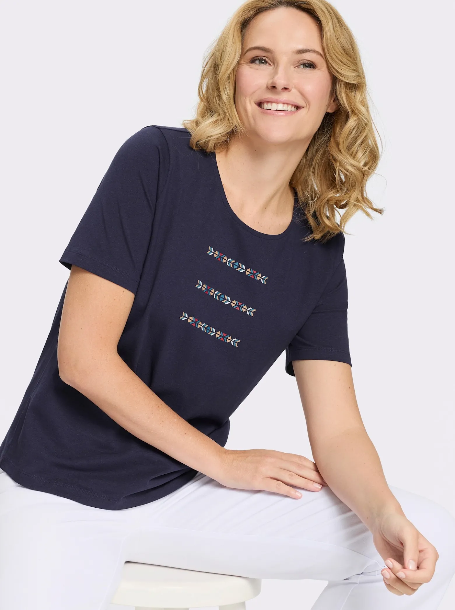 Kurzarmshirt mit platziertem Druck