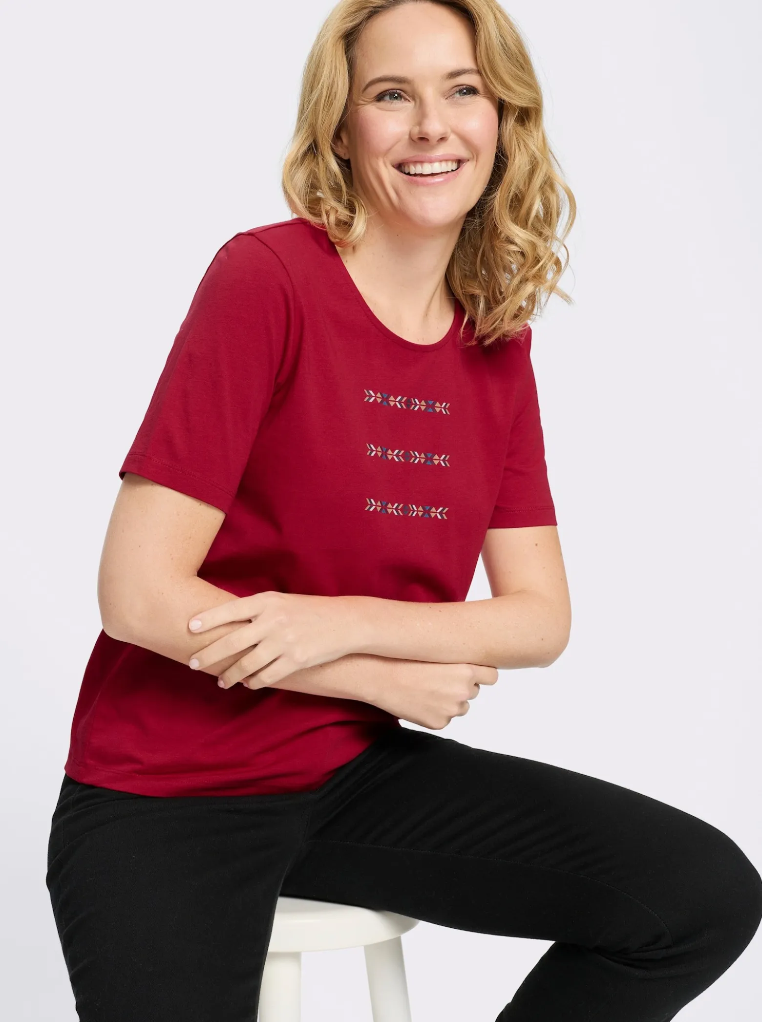 Kurzarmshirt mit platziertem Druck