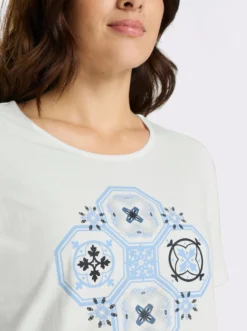 Kurzarmshirt mit platziertem Druckmuster