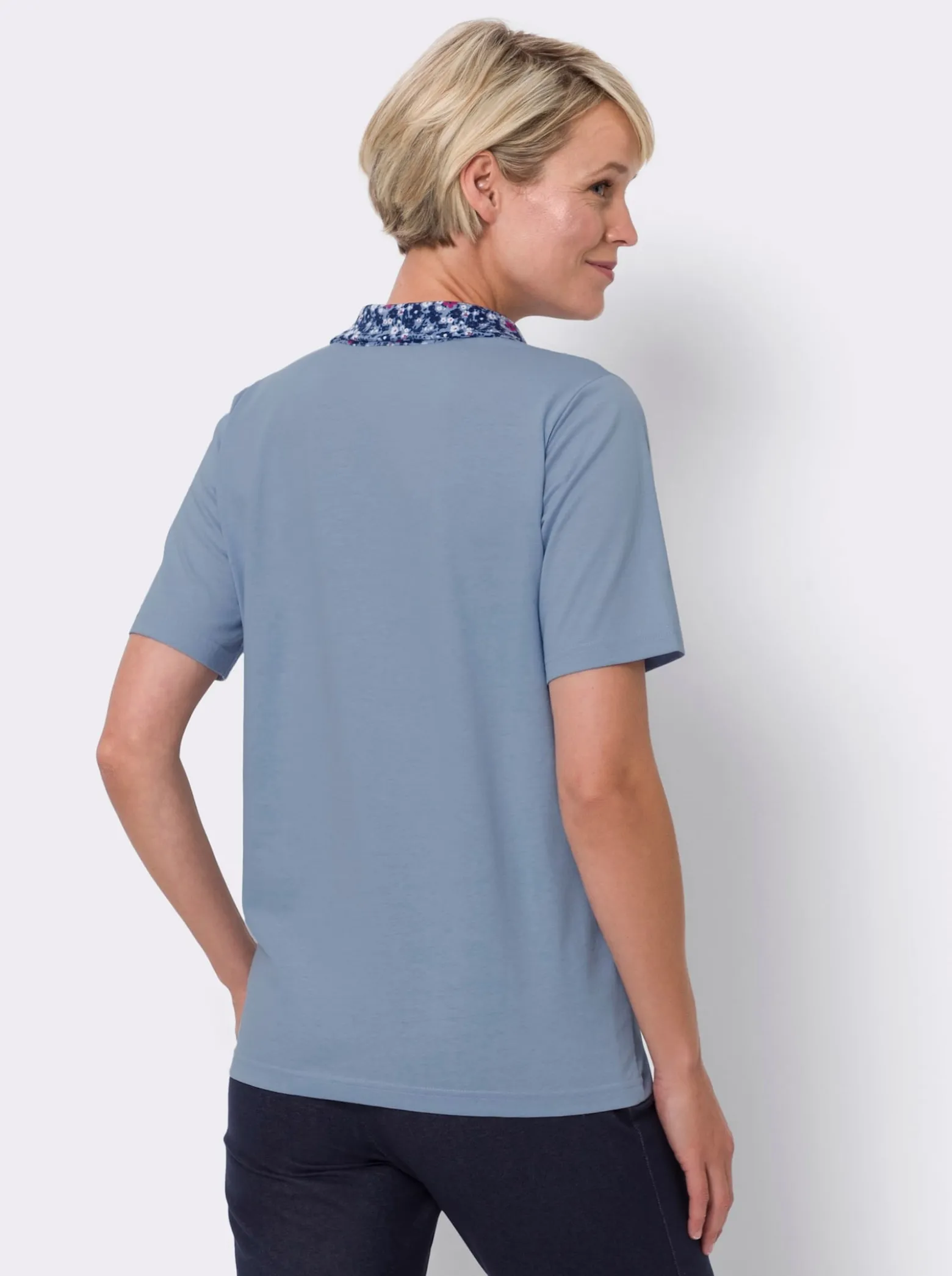 Kurzarmshirt mit Polokragen