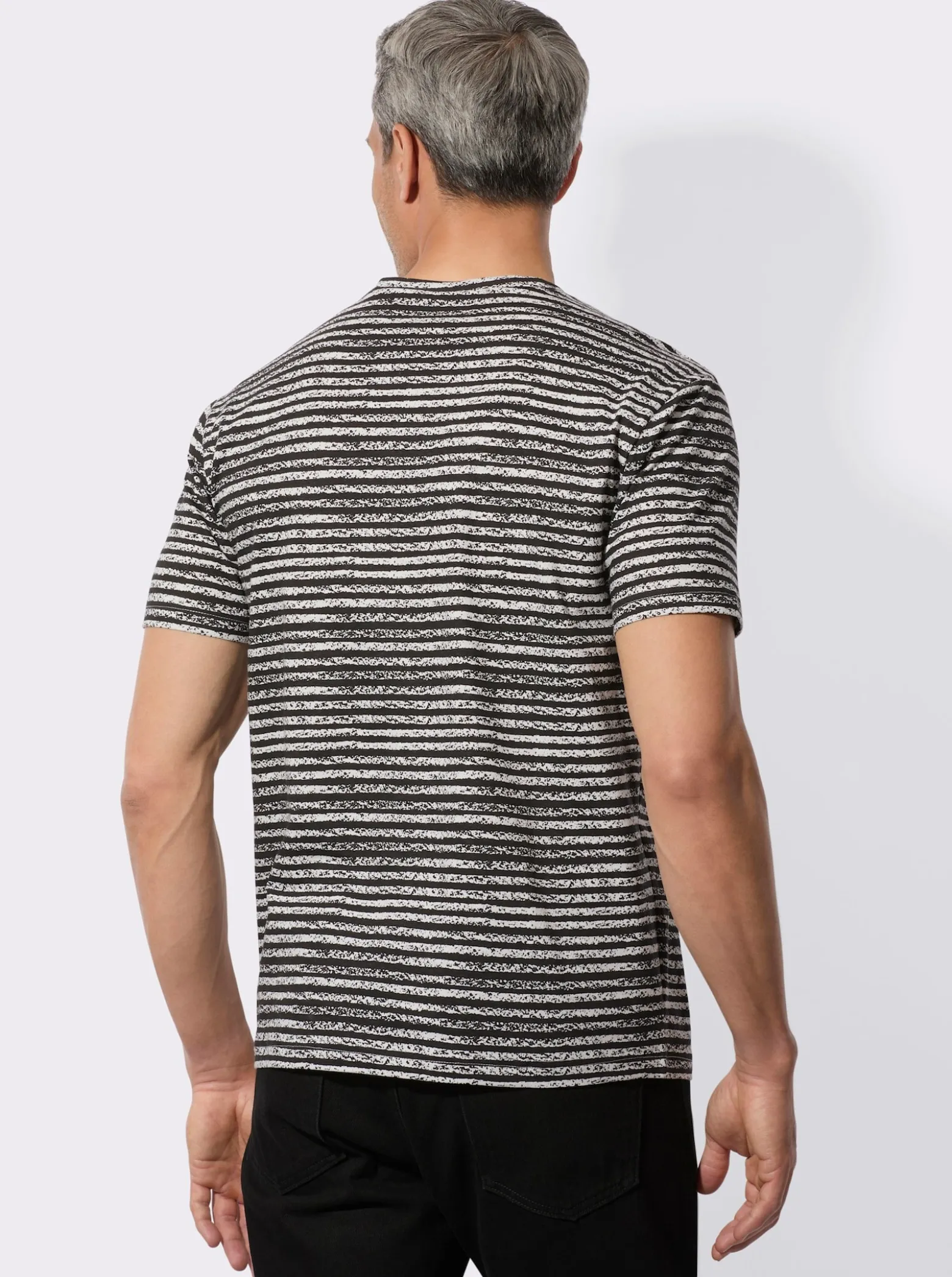 Kurzarmshirt mit Ringel-Muster allover