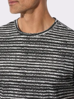 Kurzarmshirt mit Ringel-Muster allover