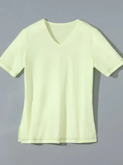 Kurzarmshirt mit Seitenschlitzen