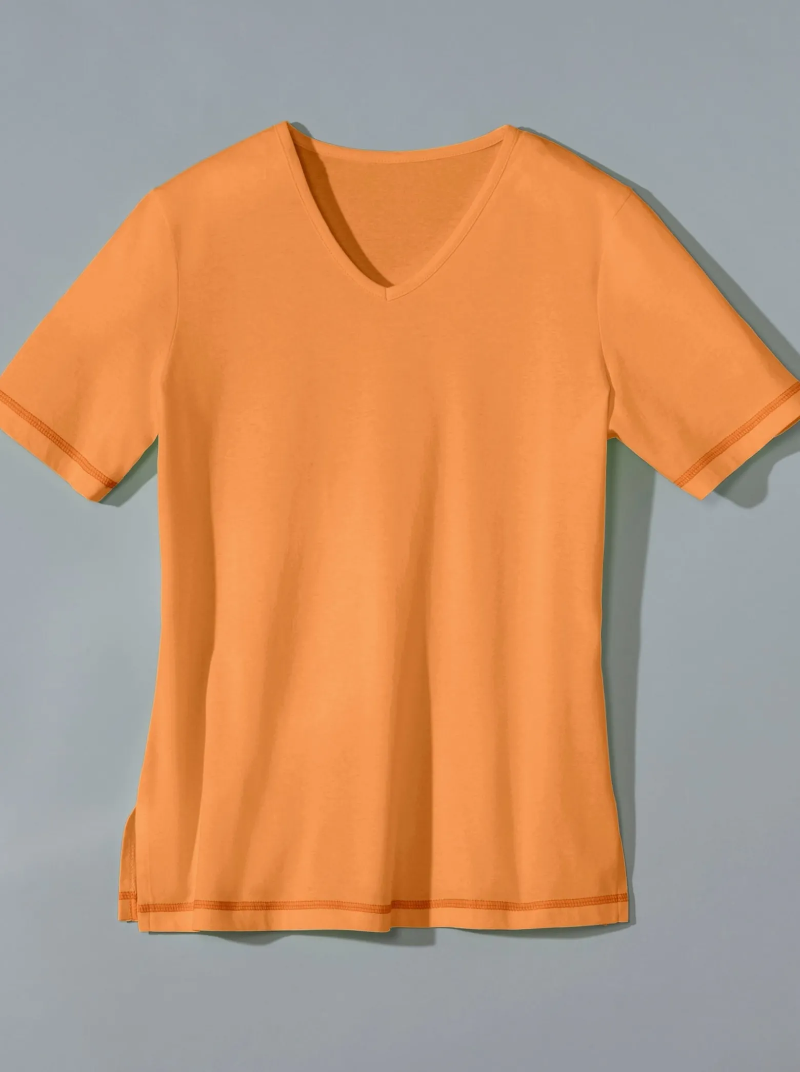 Kurzarmshirt mit Seitenschlitzen