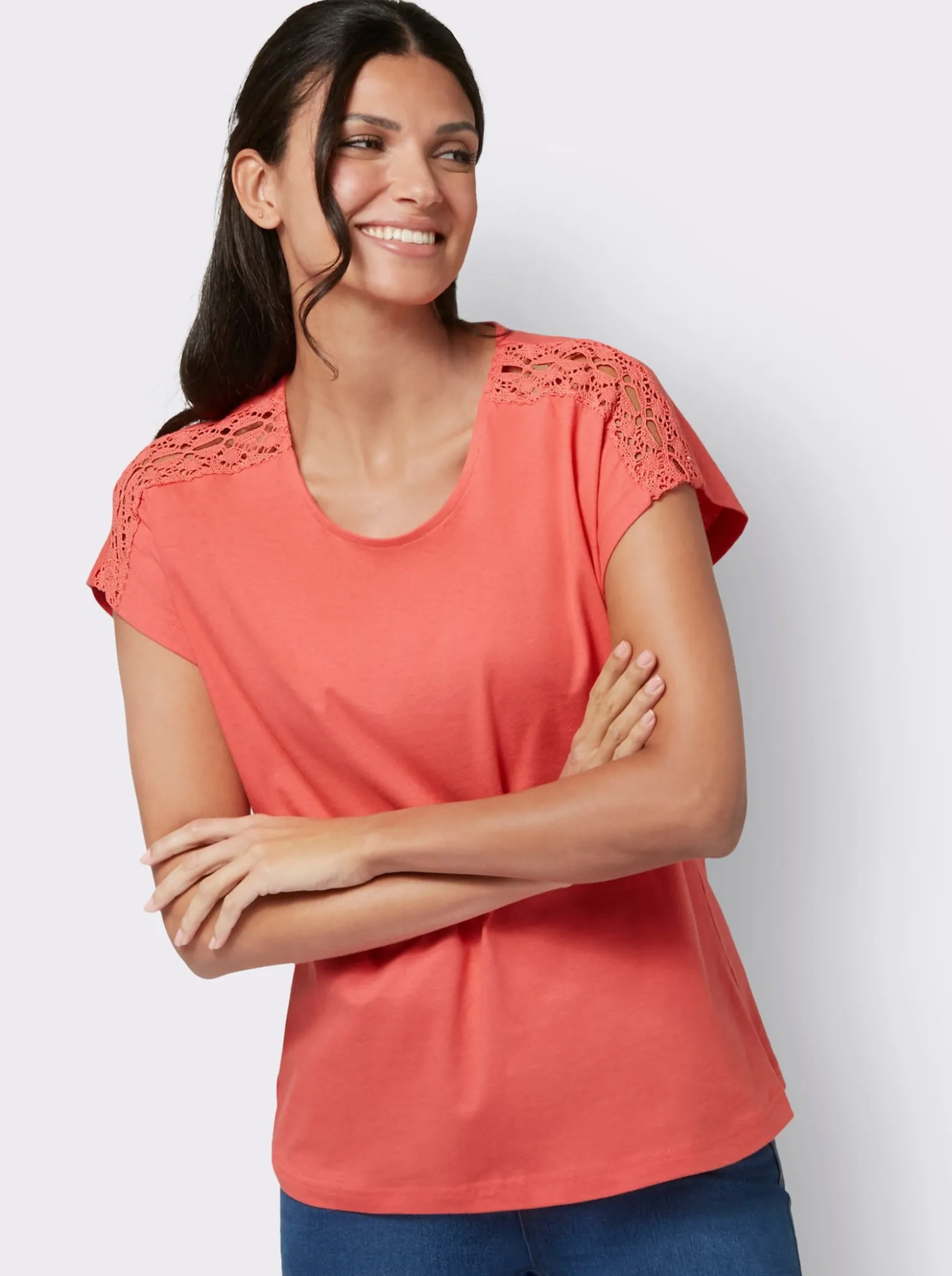 Kurzarmshirt mit Spitze an den Schultern