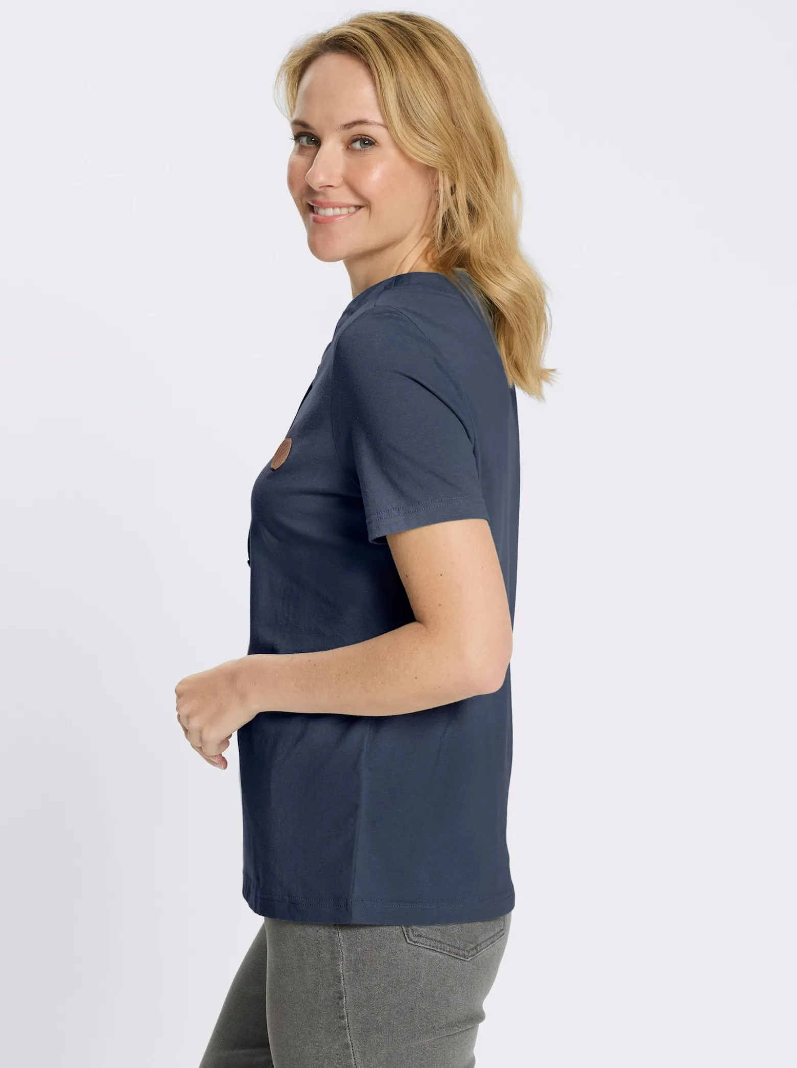 Kurzarmshirt mit Tunnelzug am Ausschnitt