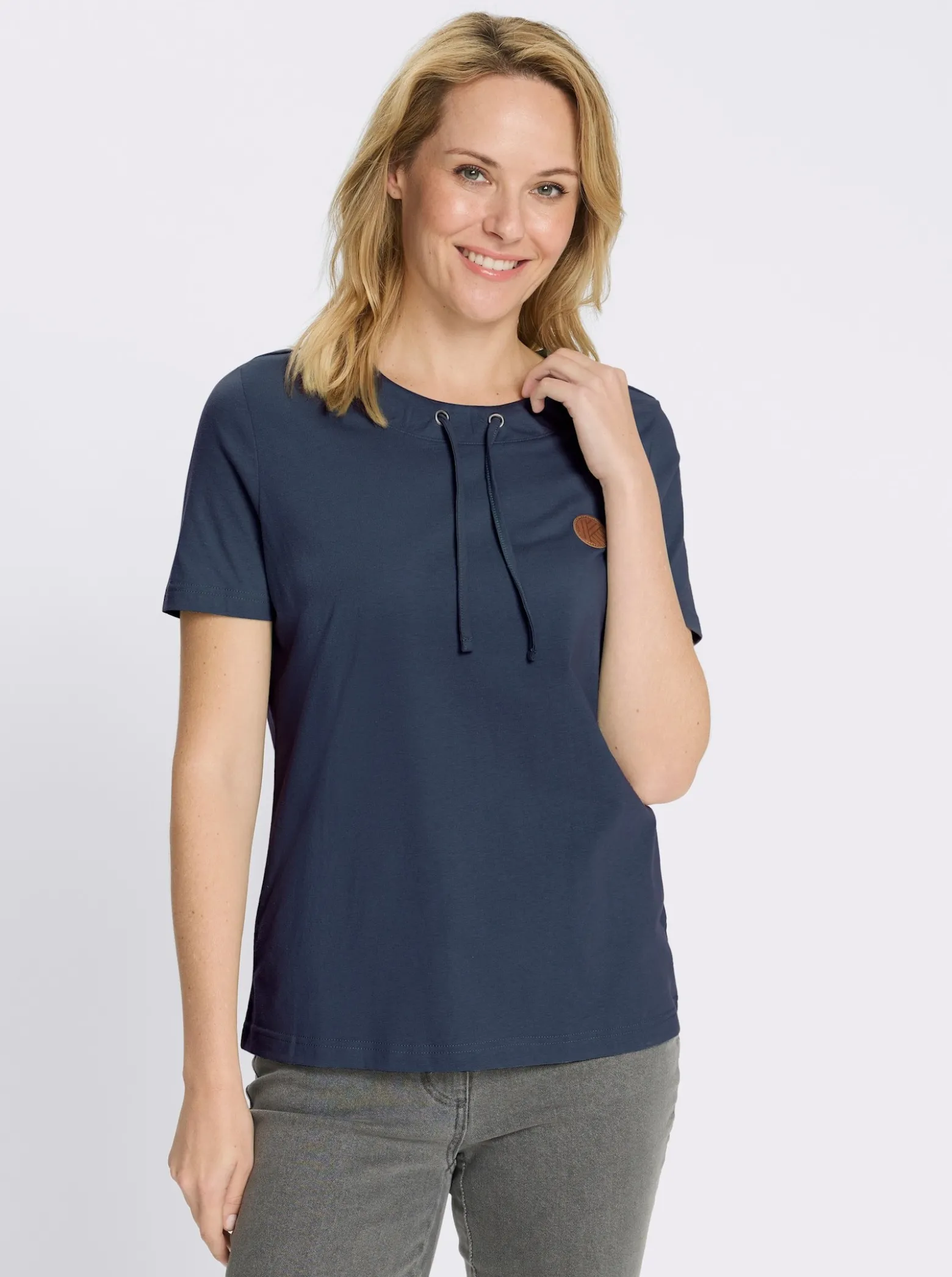 Kurzarmshirt mit Tunnelzug am Ausschnitt