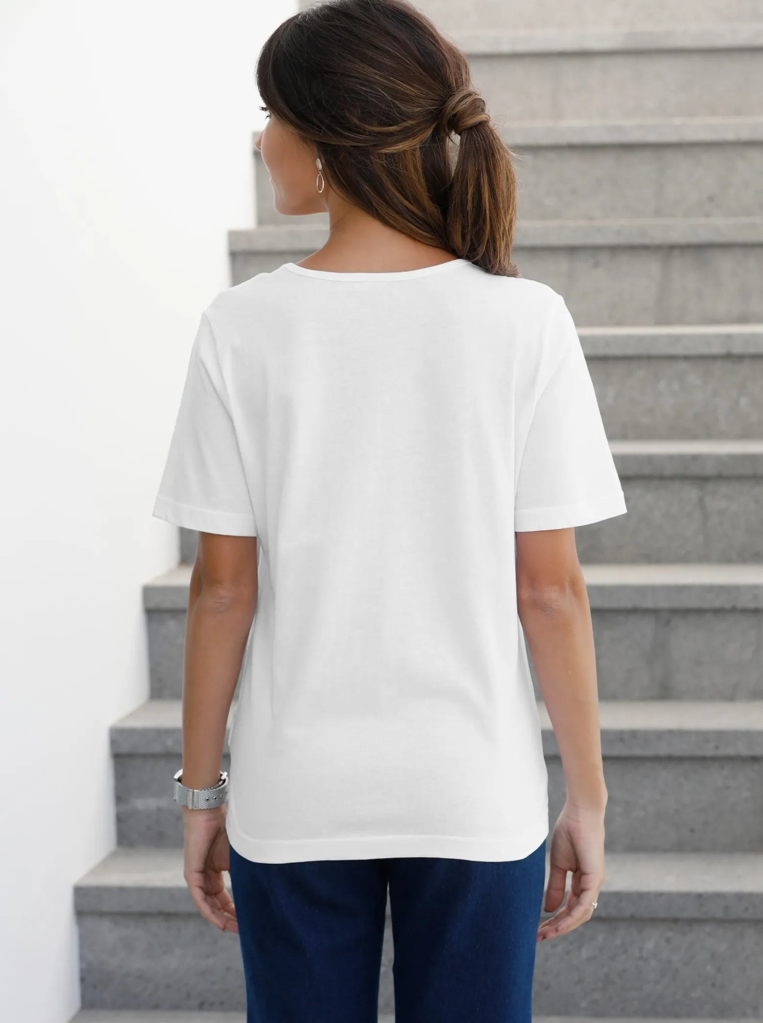 Kurzarmshirt mit V-Ausschnitt