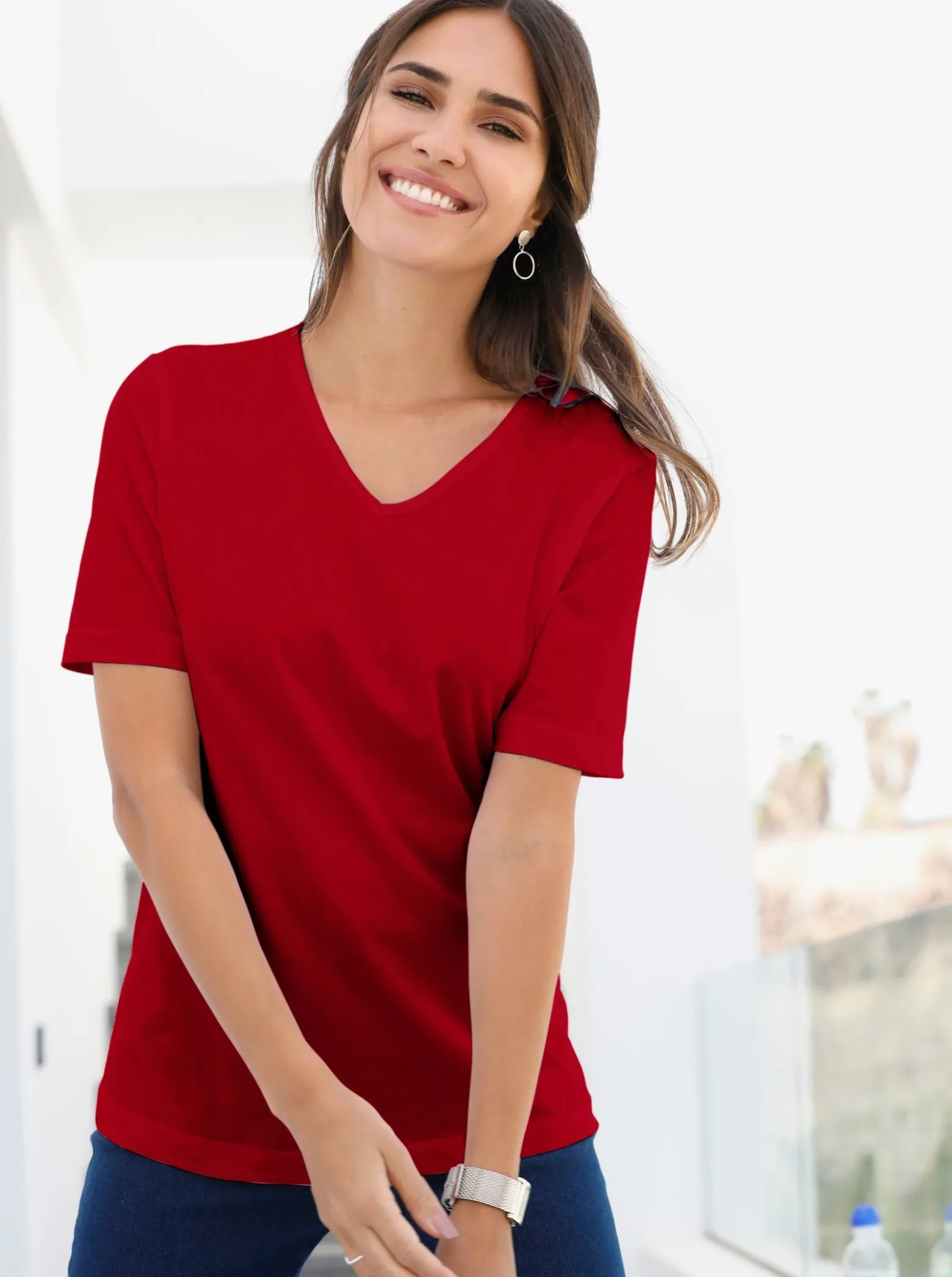 Kurzarmshirt mit V-Ausschnitt