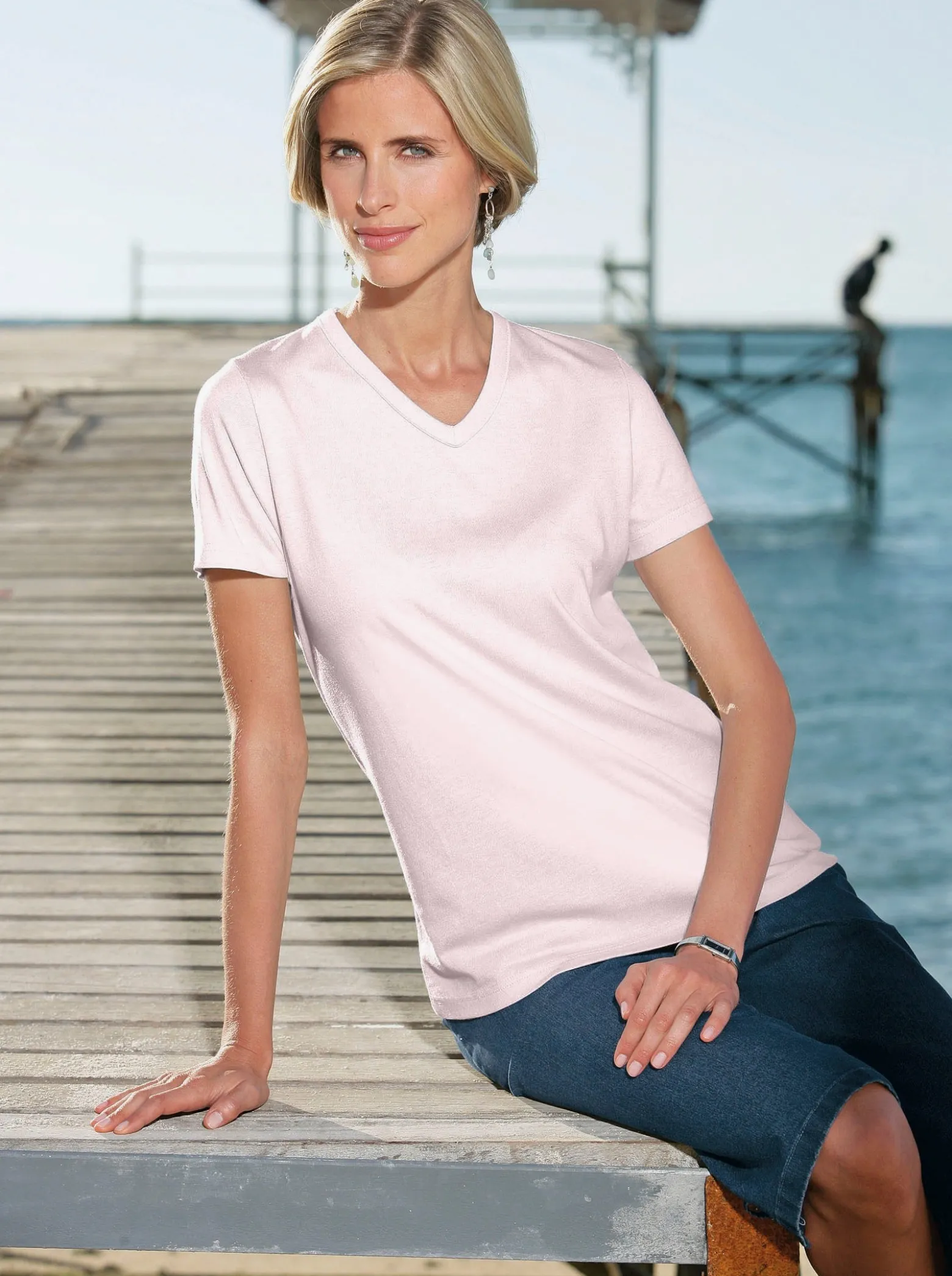 Kurzarmshirt mit V-Ausschnitt