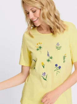 Kurzarmshirt mit Wiesenblumen-Druck