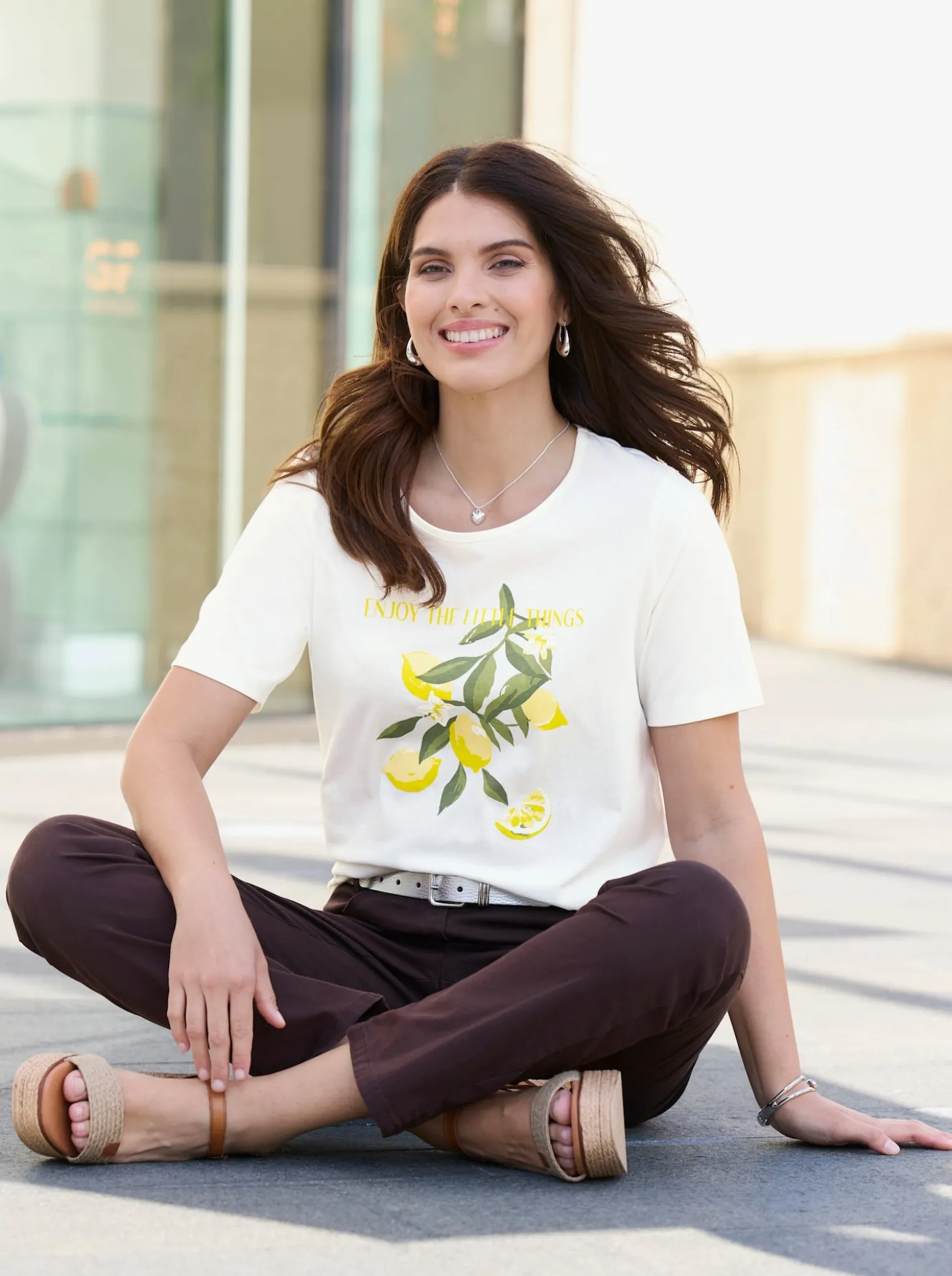 Kurzarmshirt mit Zitronen-Motiv
