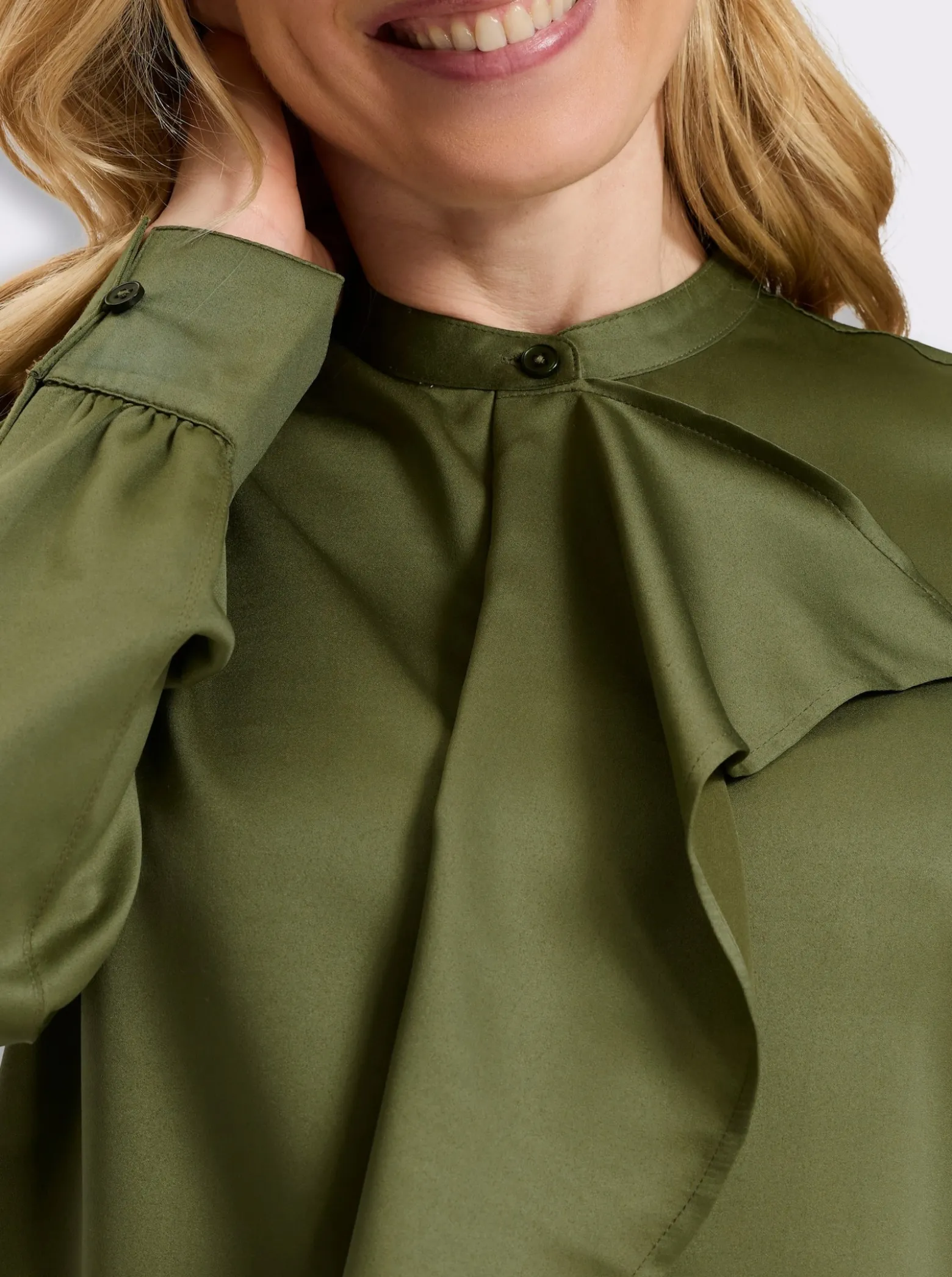 Langarm-Bluse mit Volant