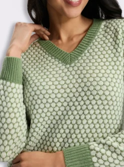 Langarm-Pullover im attraktiven Strickmuster