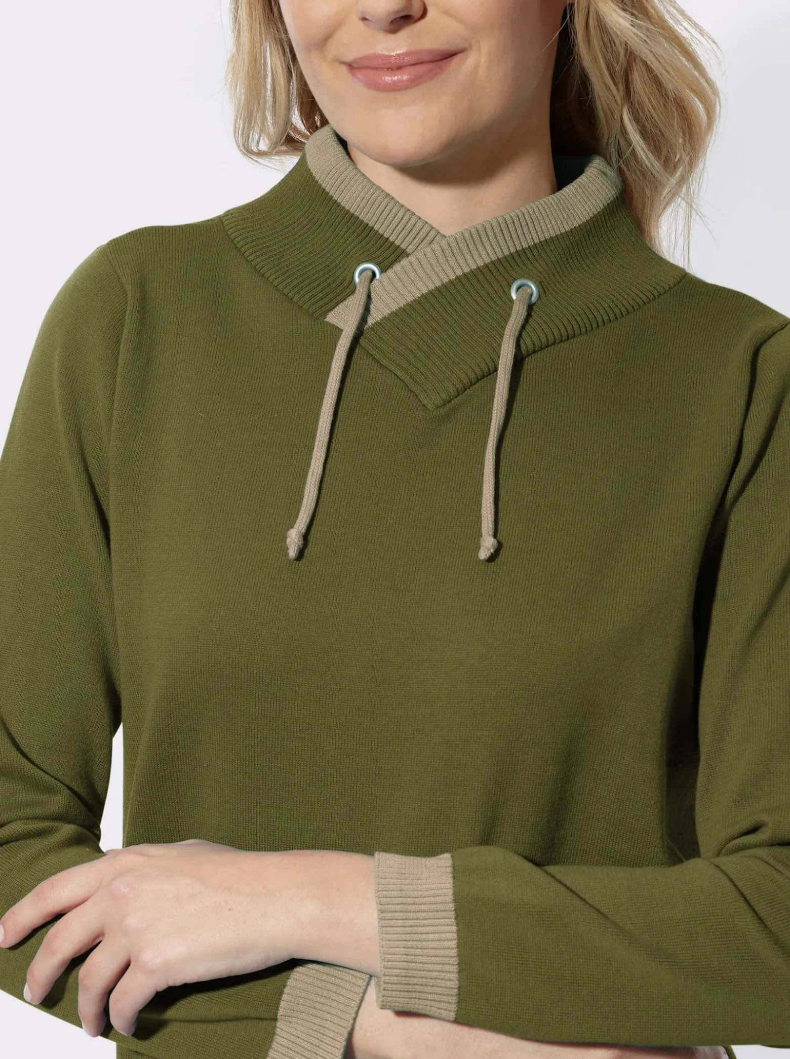 Langarm-Pullover mit kontrastfarbigen Bündchen