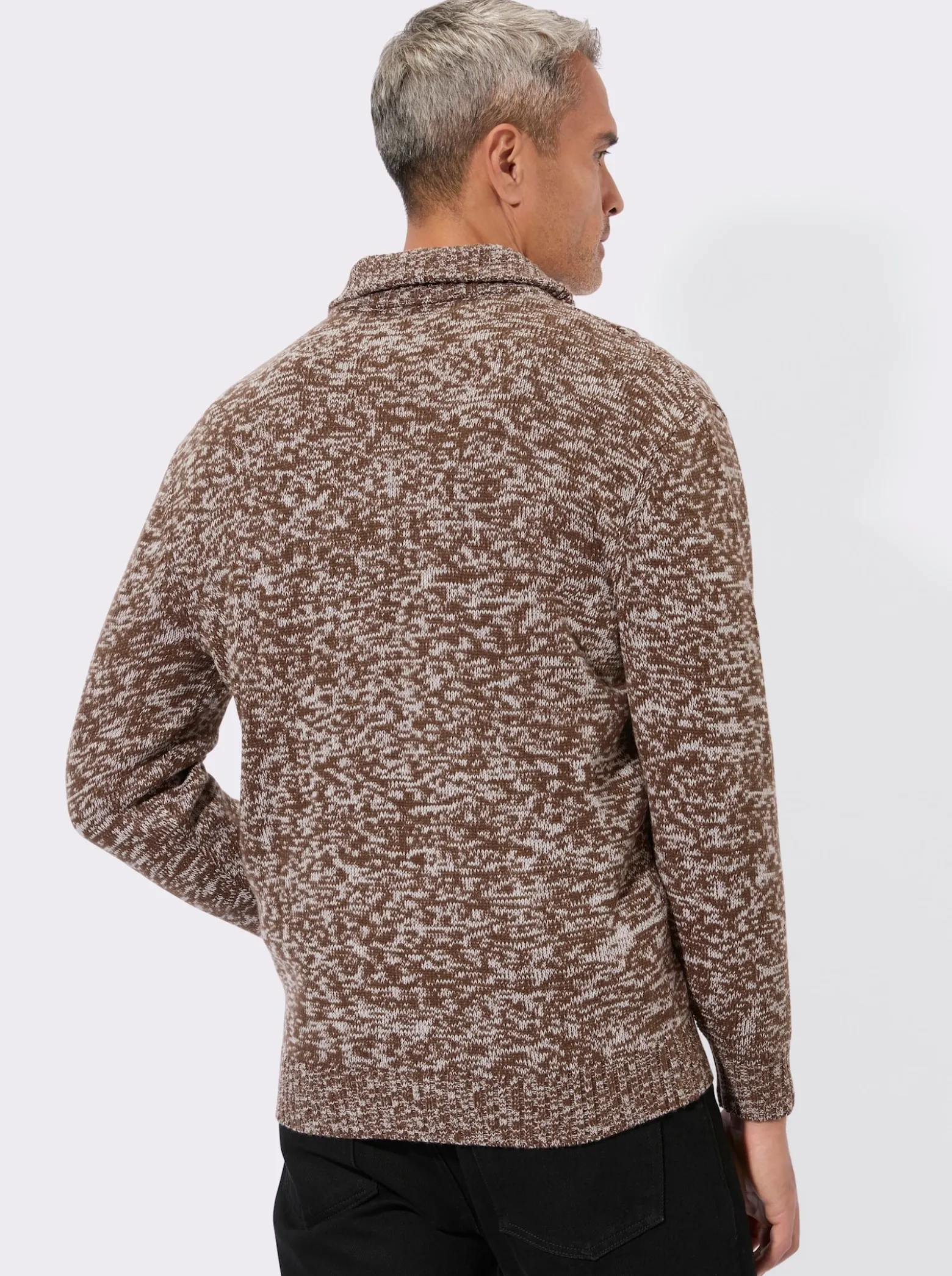 Langarm-Pullover mit platziertem Zopfmuster