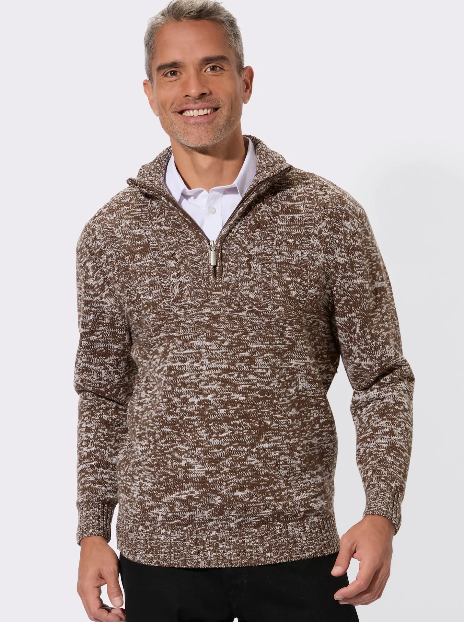 Langarm-Pullover mit platziertem Zopfmuster