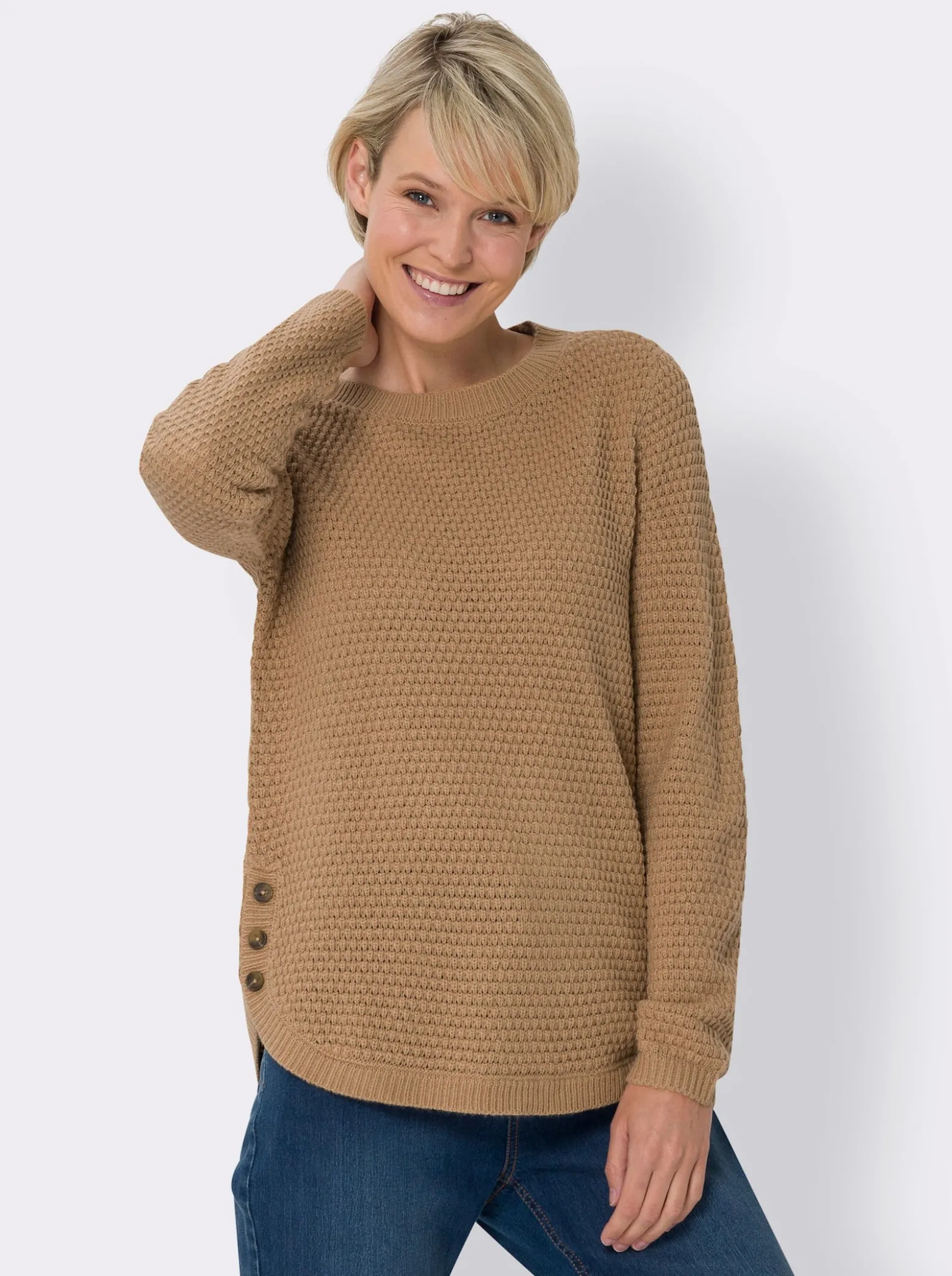 Langarm-Pullover mit Zierknöpfen am Saum