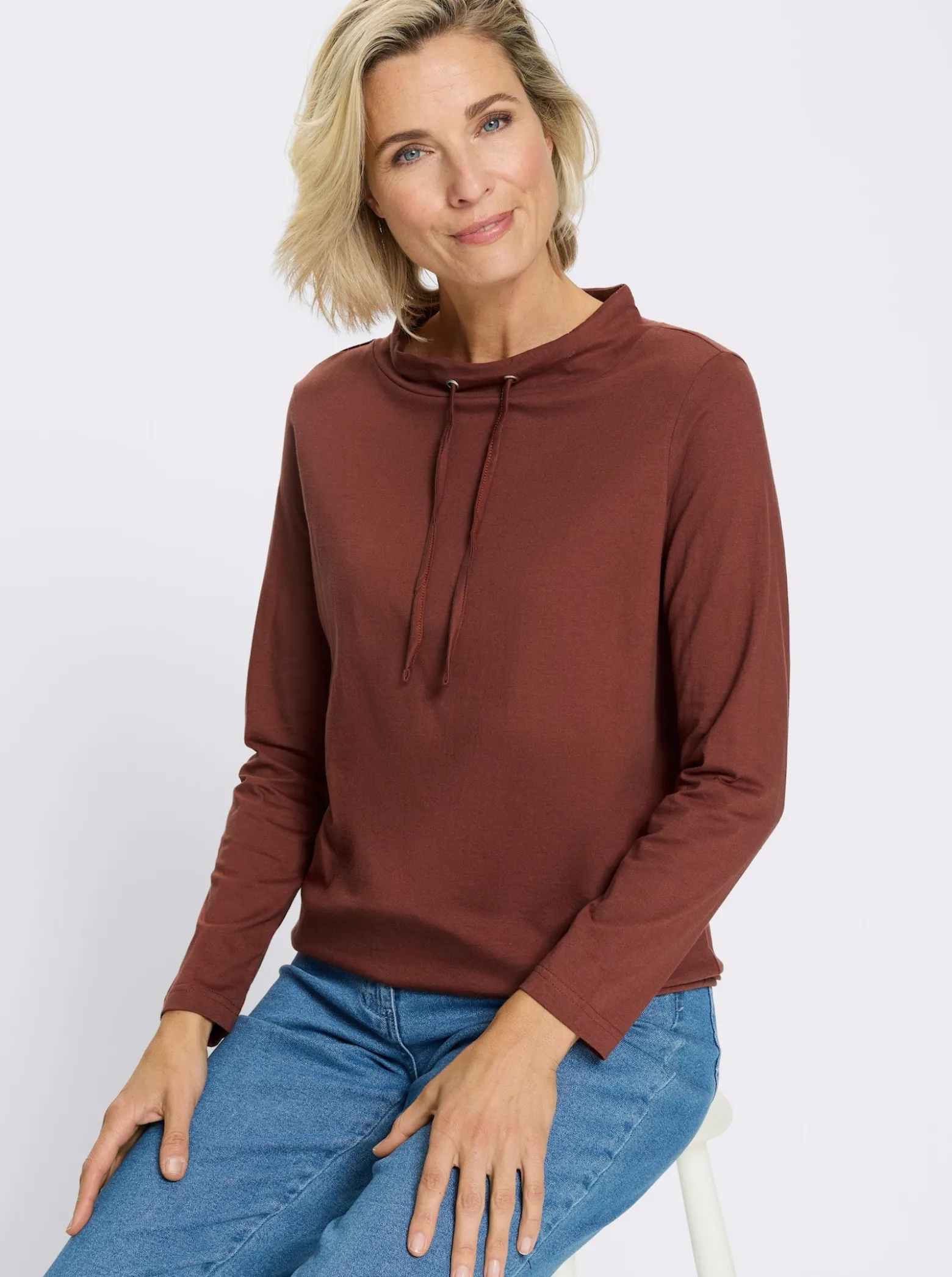 Langarmshirt mit Bindeband am Ausschnitt