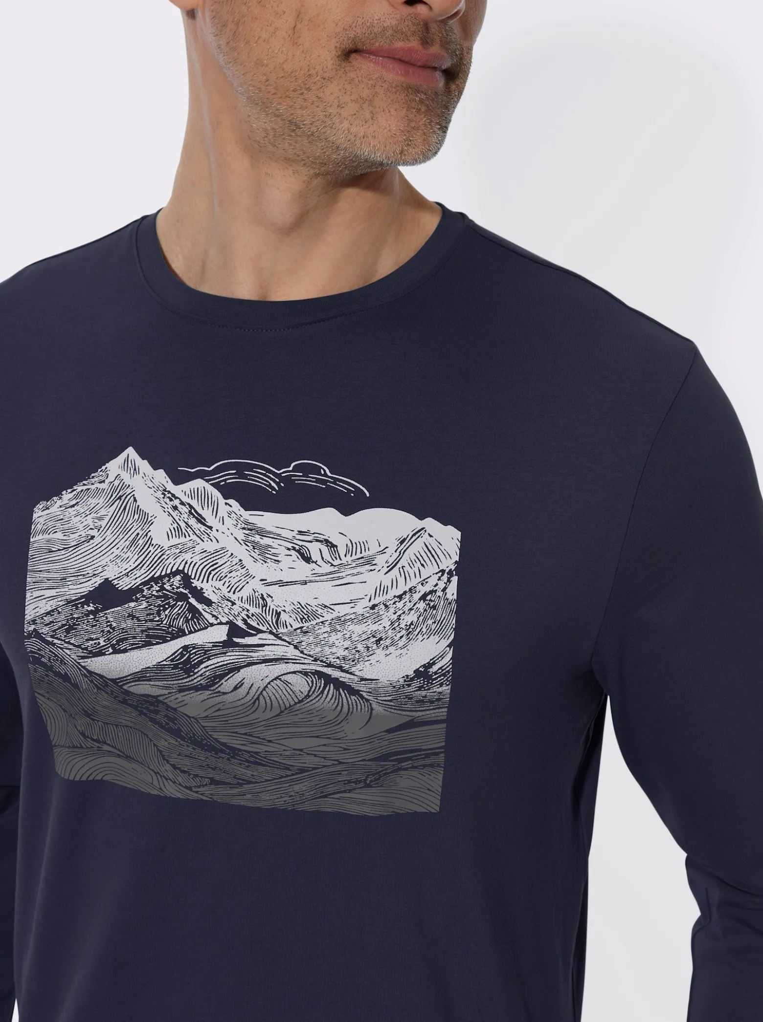 Langarmshirt mit Gebirgs-Druckmotiv