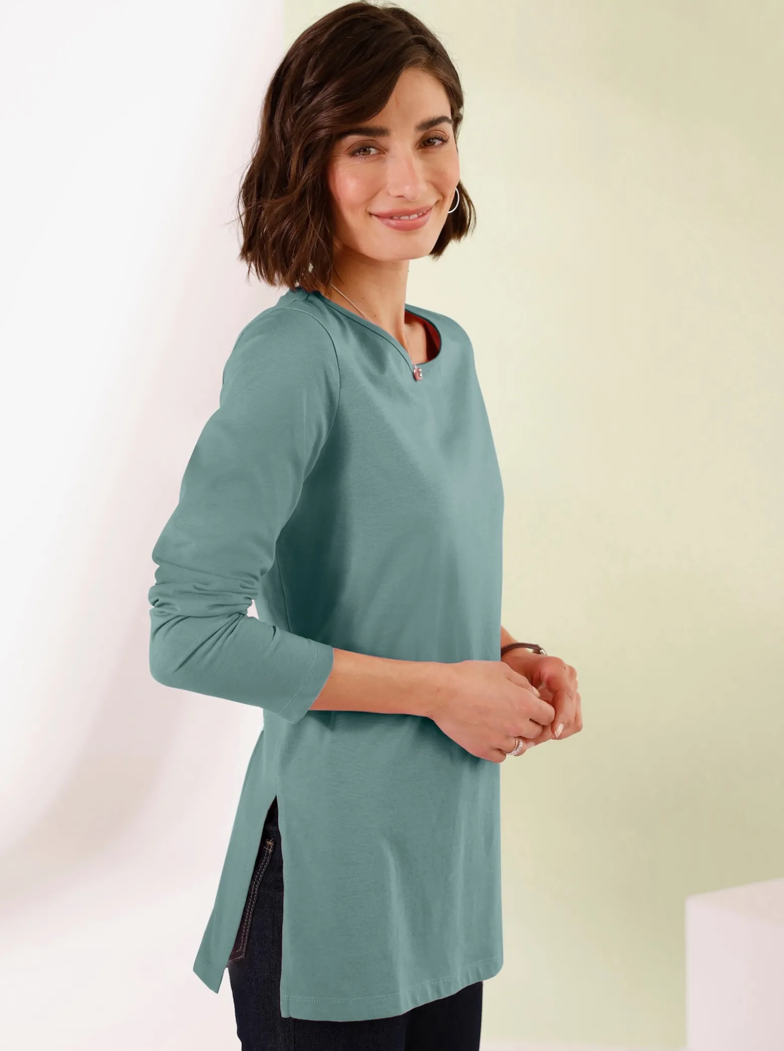 Langarmshirt mit hohen Seitenschlitzen