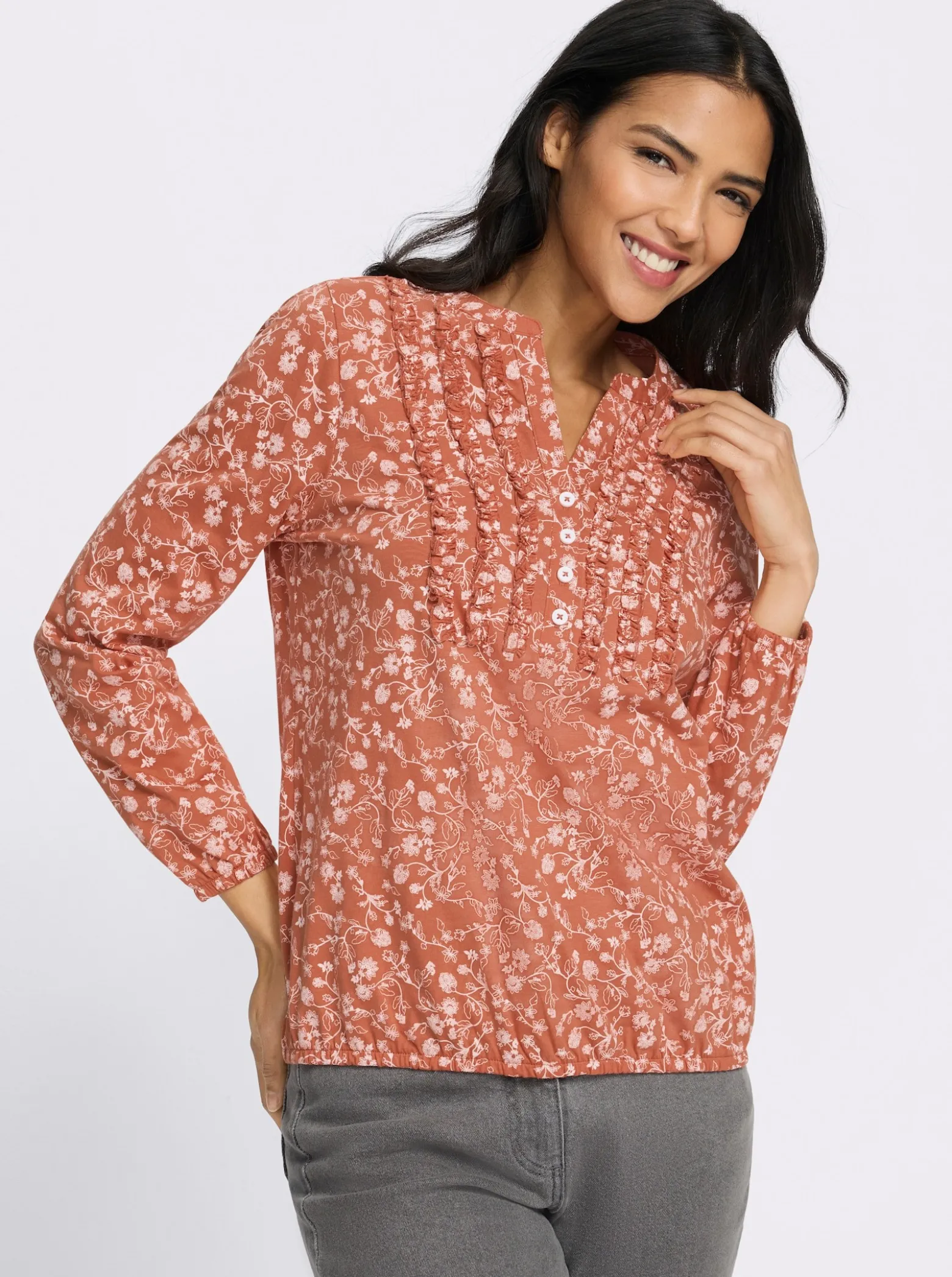 Langarmshirt mit Rüschen am Ausschnitt