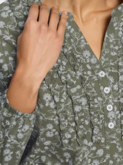 Langarmshirt mit Rüschen am Ausschnitt