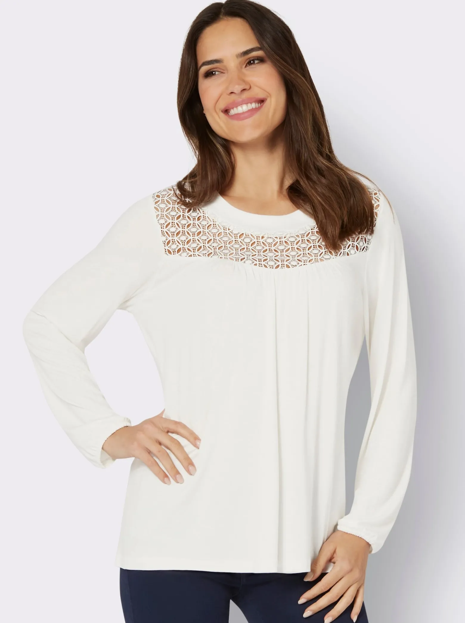 Langarmshirt mit Spitzeneinsatz