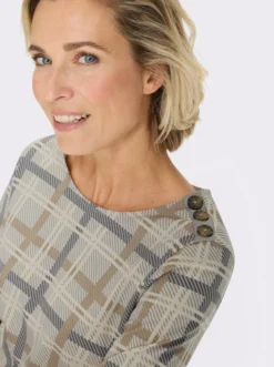 Langarmshirt mit Zierknopfleiste