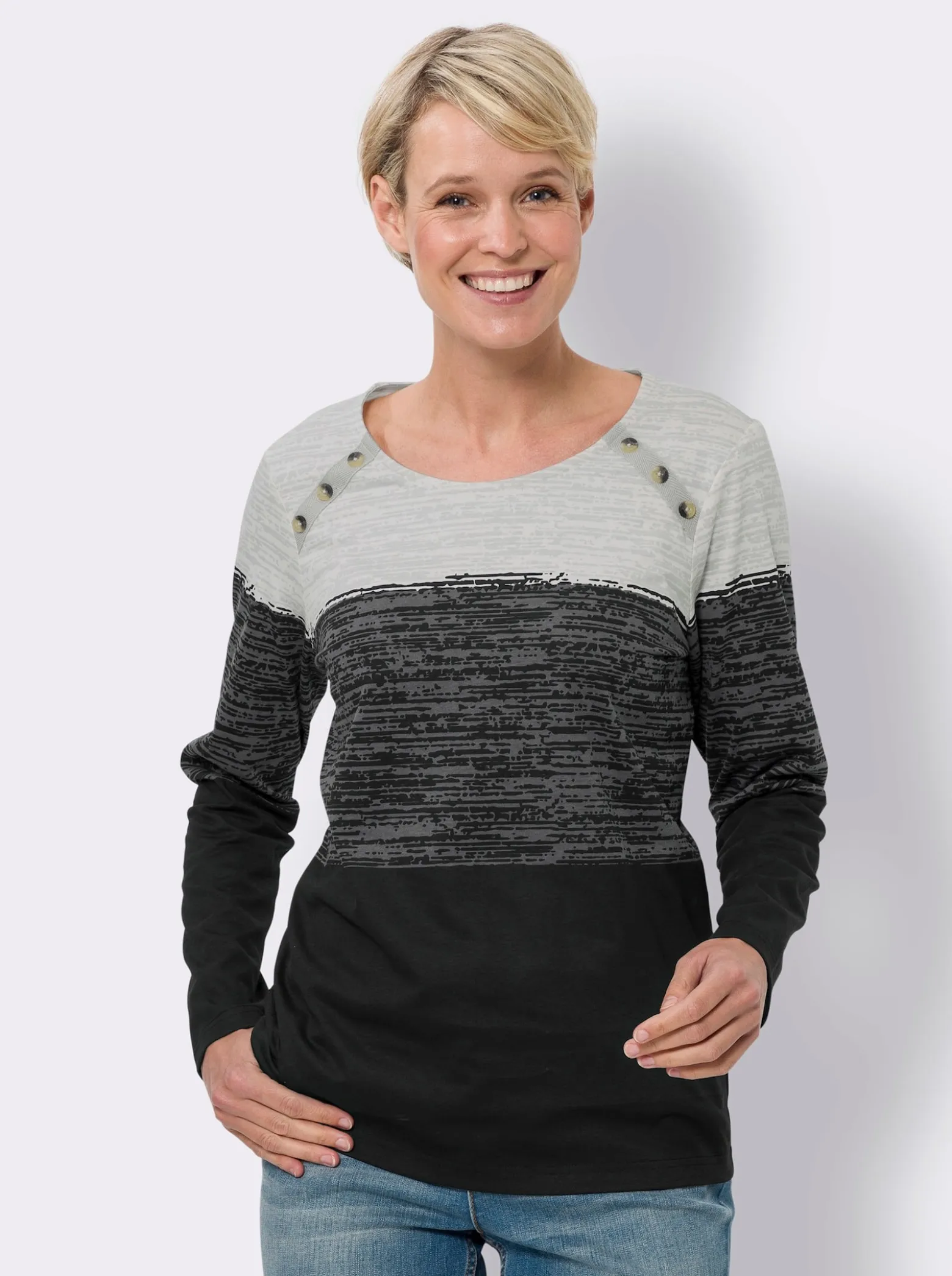 Langarmshirt mit Zierknöpfen