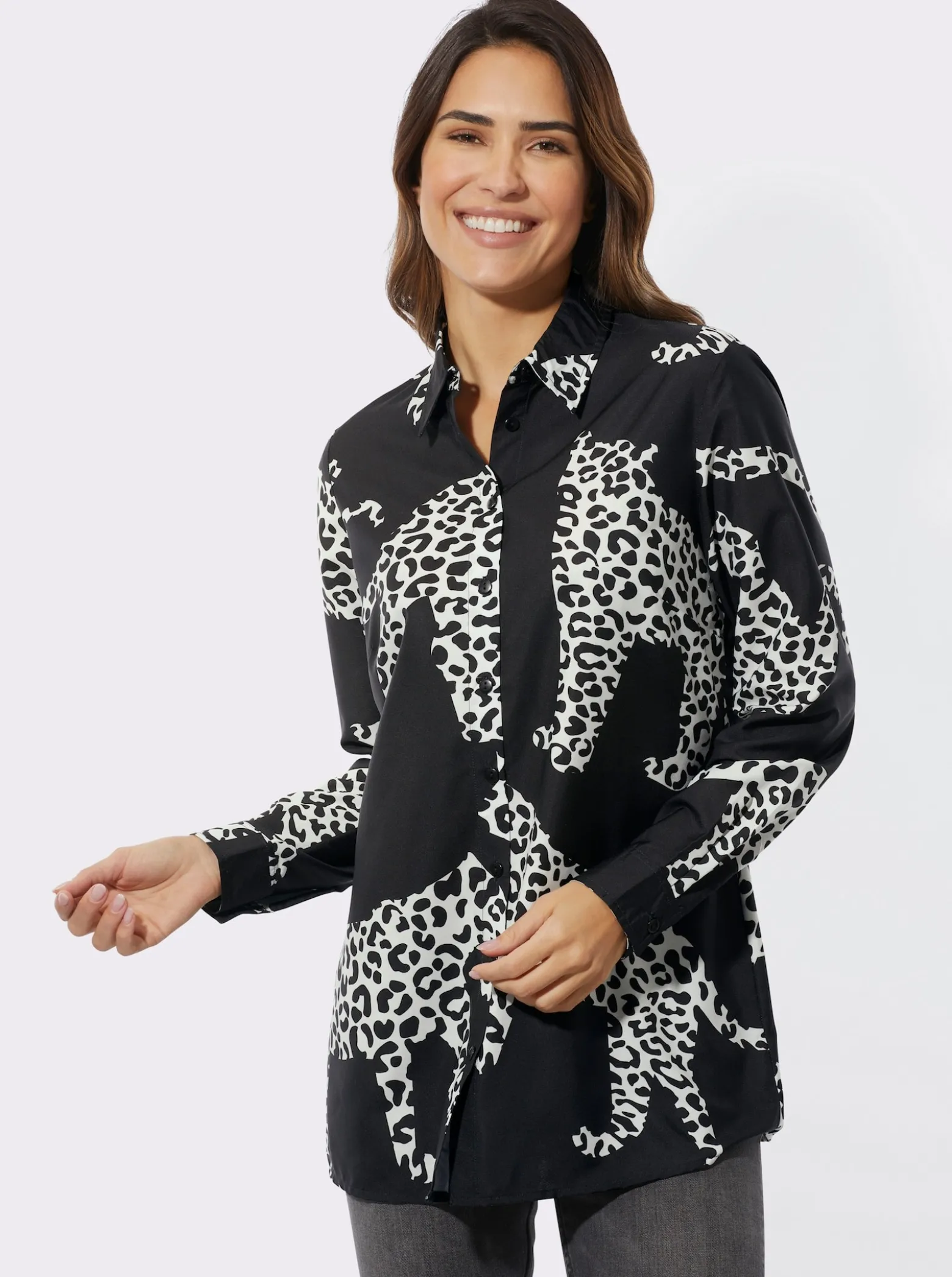 Longbluse im Animal-Dessin