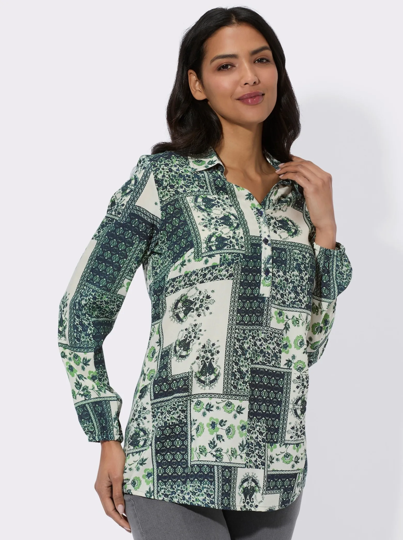 Longbluse im Paisley-Druck in Patch-Optik