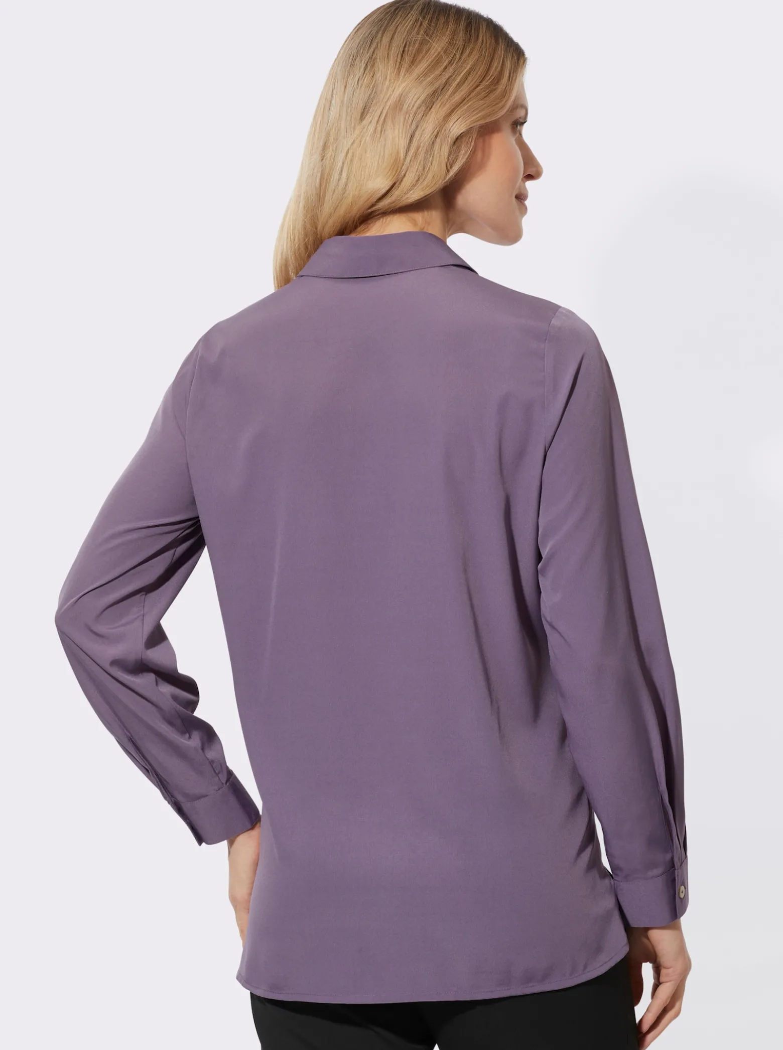 Longbluse mit Blütenstickerei
