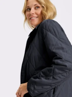 Longjacke mit Rautensteppung