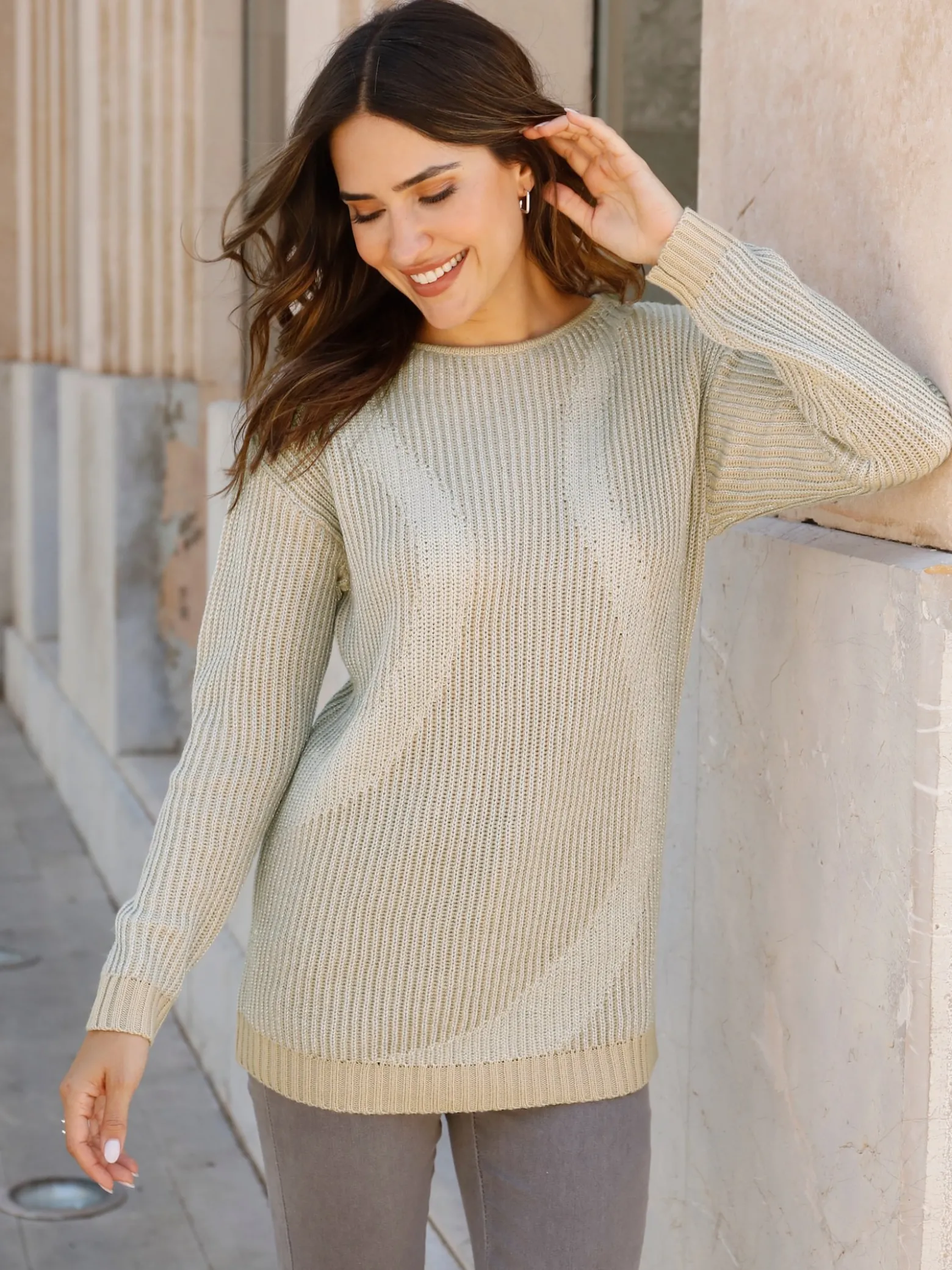 Longpullover in Patentstrick-Optik