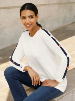 Longpullover mit kontrastfarbenen Streifen