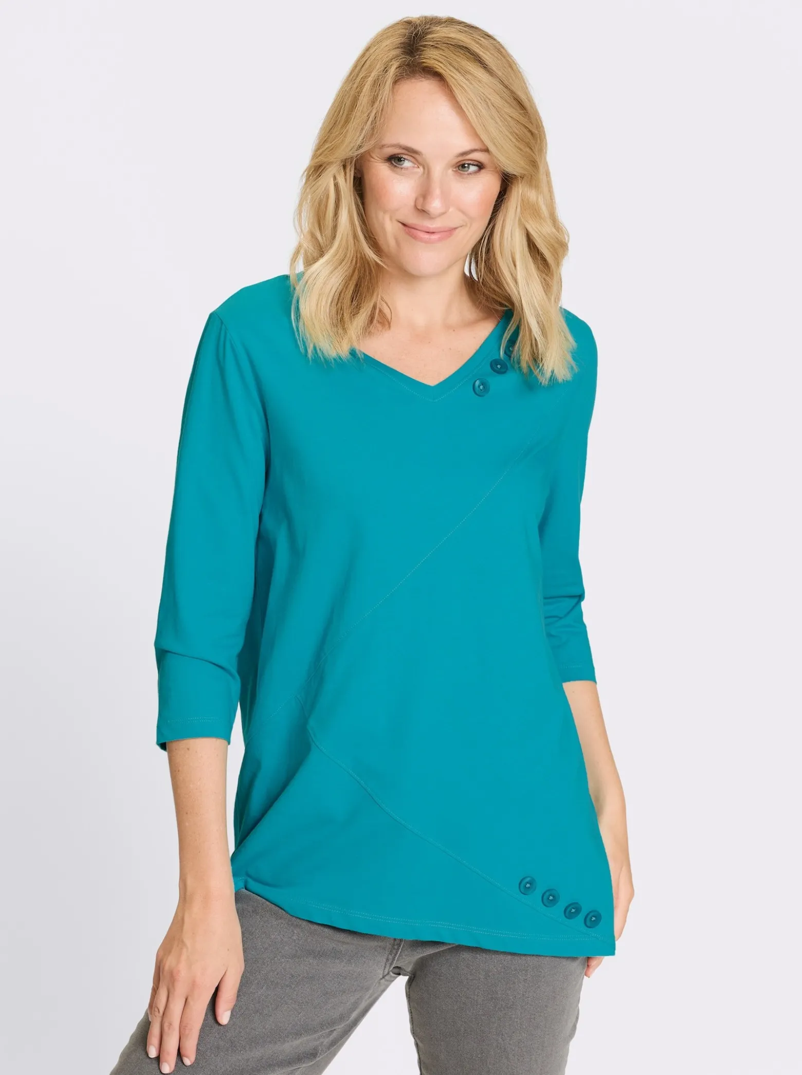 Longshirt mit asymmetrischem Saum