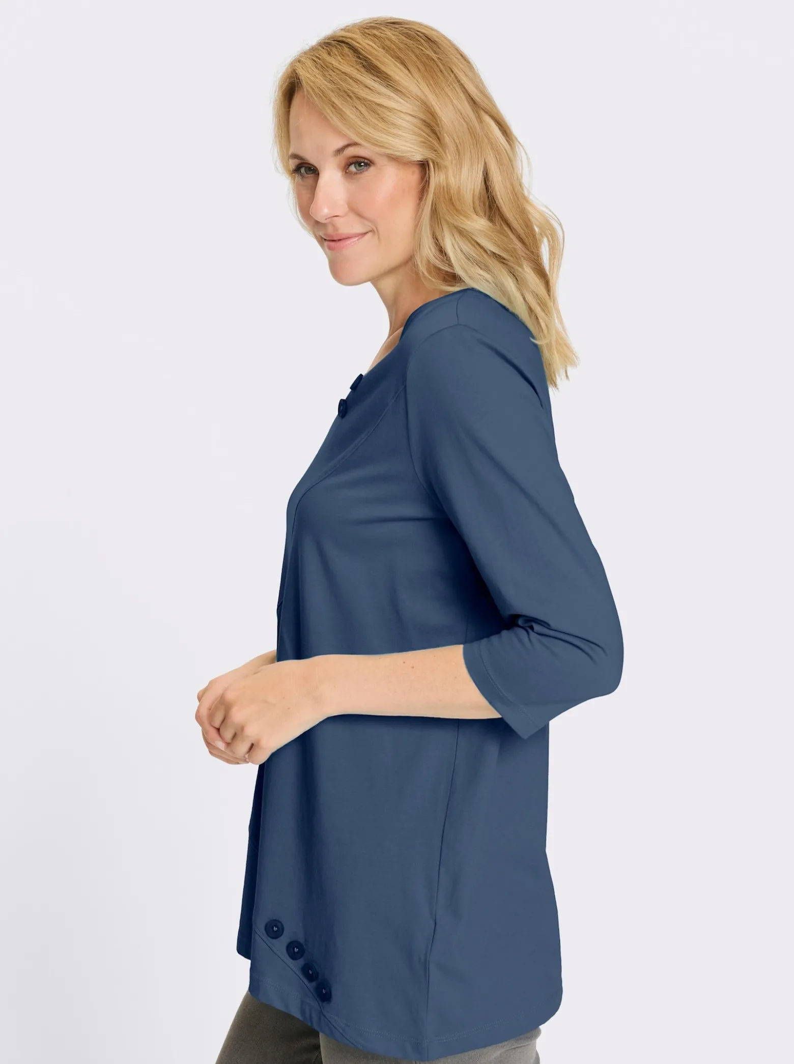 Longshirt mit asymmetrischem Saum